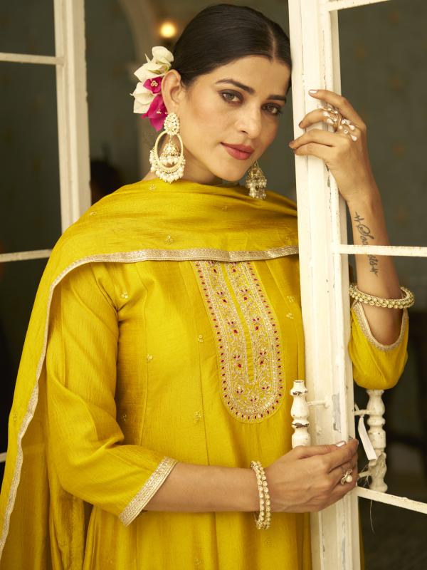 VP 9726 Y Anarkali Kurta Set with Embroidered Dupatta Elegant Ready to Wear Three Quarter Sleeves Kurta Pant Set